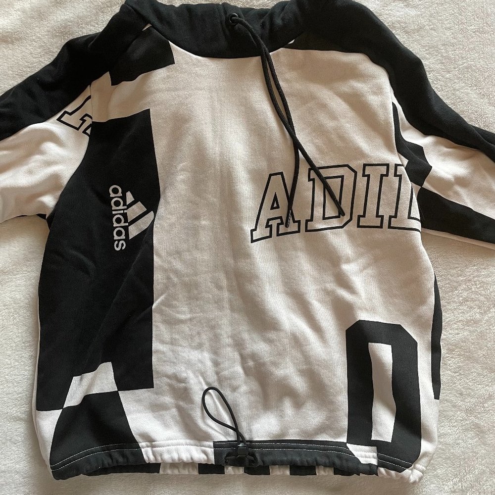 Adidas Cropped Graphic Lightweight Sweatshirt Black and White SZ Small